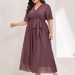 SHEIN curve dress. Mauve. Criss cross design.
